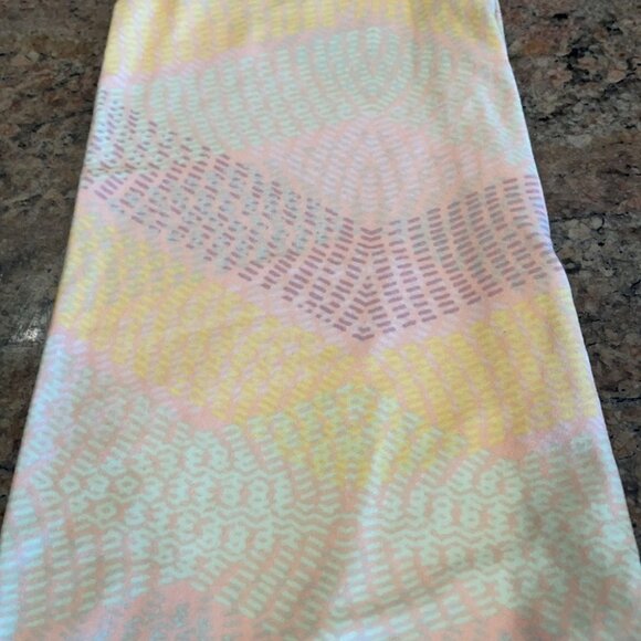 TC NWOT LuLaRoe Leggings B05 5157 - Picture 2 of 3